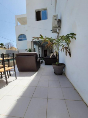 Magnifique villa standing avec piscine et jardin à Ngor Virage